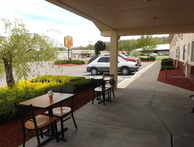 Super 8 by Wyndham Sidney NY hotel detail image 1