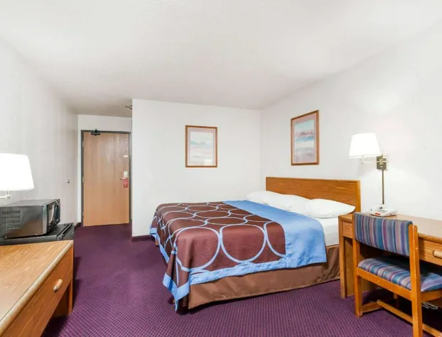 Super 8 by Wyndham Sidney NY hotel detail image 4