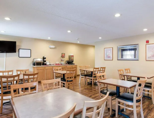 Econo Lodge Painted Post - Corning hotel detail image 3