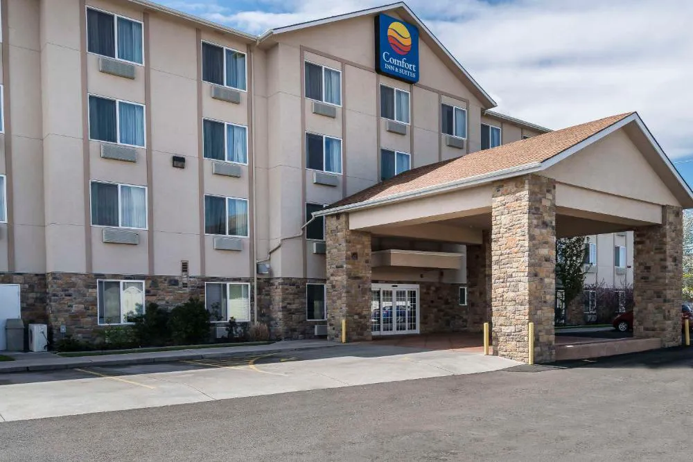 Comfort Inn & Suites Walla Walla hotel hero