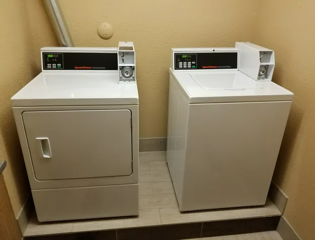 Days Inn & Suites by Wyndham Davenport East hotel detail image 4