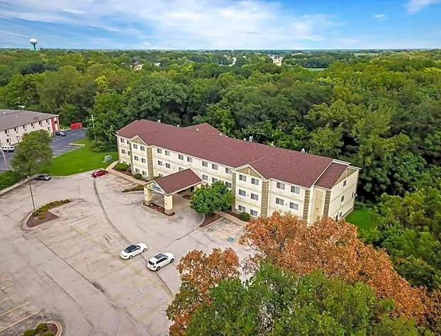 Comfort Inn & Suites East Moline near I-80 hotel detail image 4