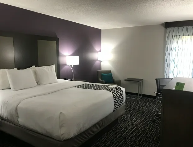 La Quinta Inn by Wyndham Davenport & Conference Center hotel detail image 4