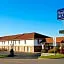 Travelodge Inn & Suites by Wyndham Muscatine hotel hero
