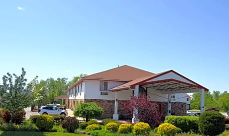 Travelodge Inn & Suites by Wyndham Muscatine hotel detail image 4