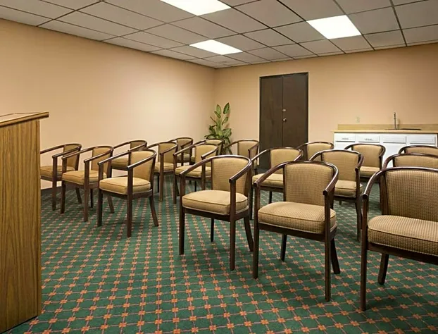 Travelodge Inn & Suites by Wyndham Muscatine hotel detail image 4