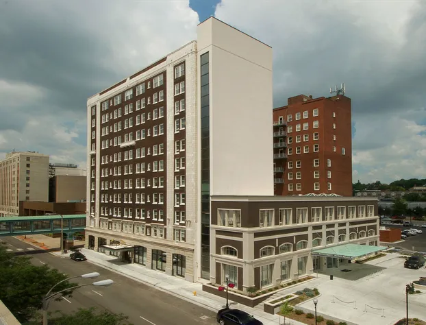 Hotel Blackhawk, Autograph Collection hotel detail image 1