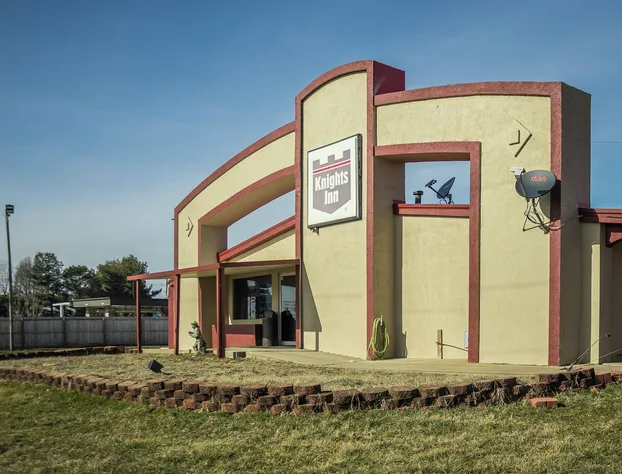 Knights Inn Seymour hotel detail image 1