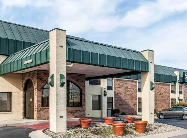 Quality Inn & Suites Shelbyville I-74 hotel detail image 2