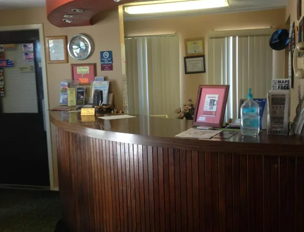 Super 8 by Wyndham Shelbyville hotel detail image 4