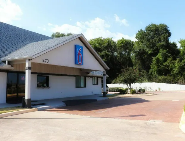 Motel 6 Alvin, TX hotel detail image 1