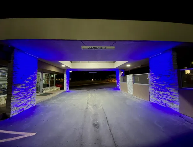 Super 8 by Wyndham Lawrence hotel detail image 4