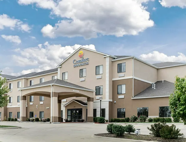 Comfort Inn & Suites Lawrence - University Area hotel detail image 1