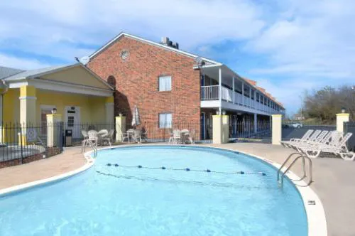 Days Inn by Wyndham KU Lawrence hotel detail image 3