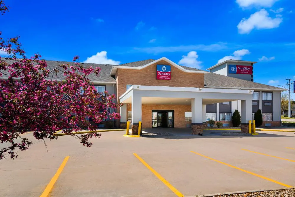 SureStay Plus Hotel by Best Western Topeka Northwest hotel hero