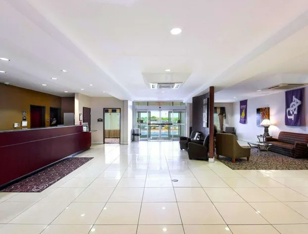 Comfort Suites University hotel detail image 3