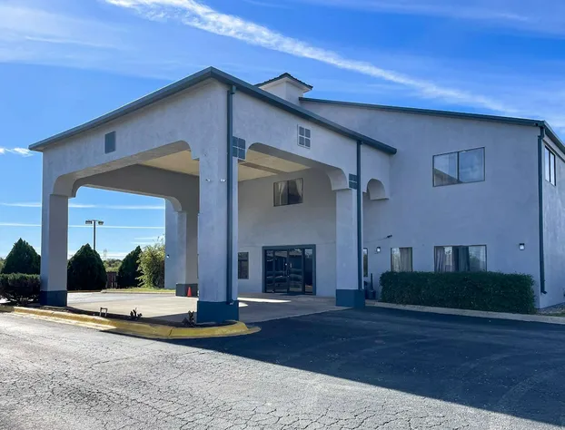 Econo Lodge Inn & Suites Sweetwater I-20 hotel detail image 1