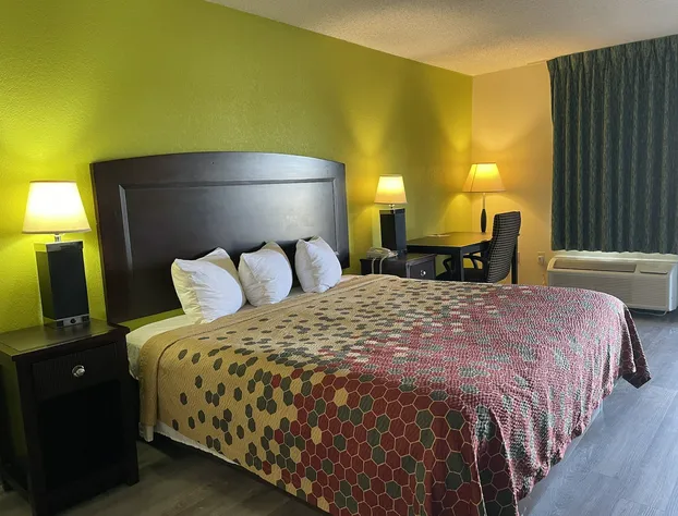 Econo Lodge Inn & Suites Sweetwater I-20 hotel detail image 4