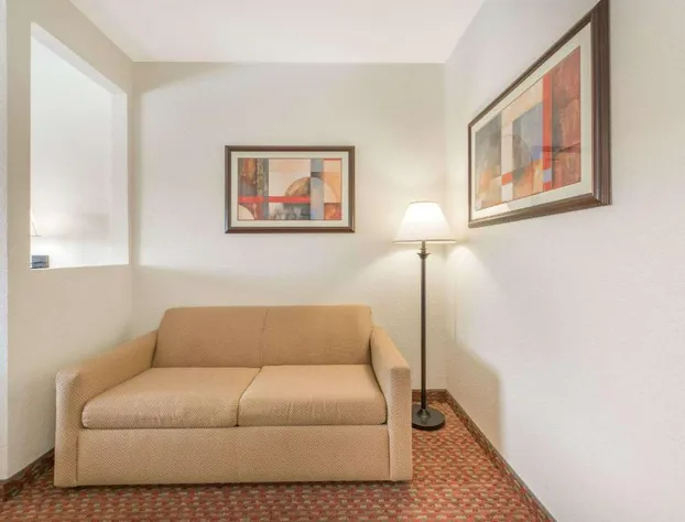 Super 8 by Wyndham Abilene South hotel detail image 3