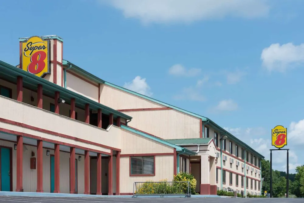 Super 8 by Wyndham Hancock MD hotel hero