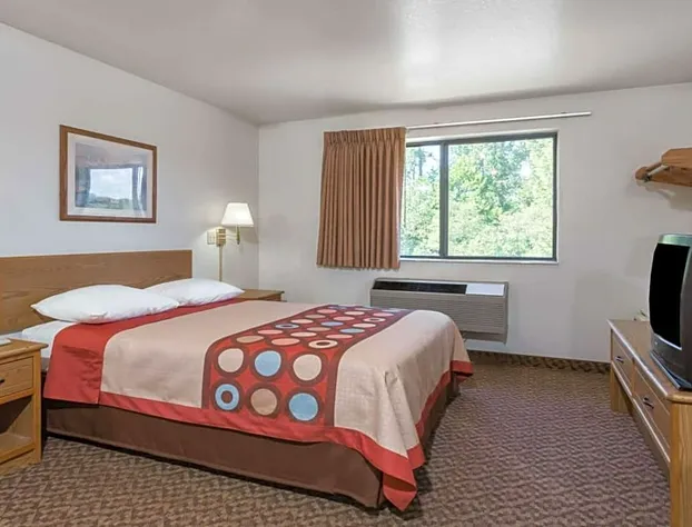 Super 8 by Wyndham Prince Frederick hotel detail image 4