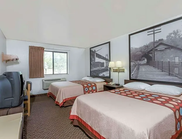 Super 8 by Wyndham Prince Frederick hotel detail image 3