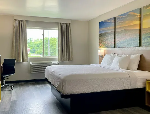 Days Inn by Wyndham Columbus IN hotel detail image 4