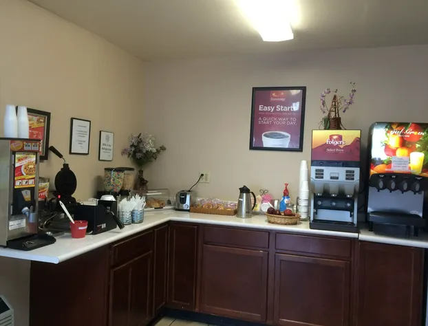 Econo Lodge Easton Route 50 hotel detail image 4