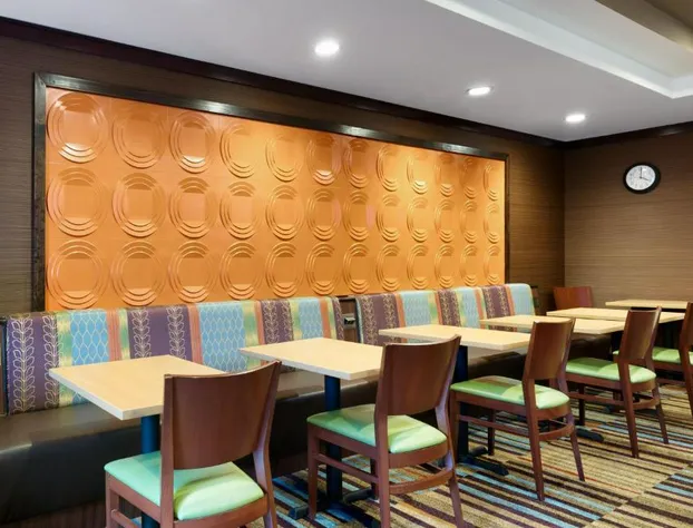 Fairfield Inn by Marriott Lexington Park Patuxent River Naval Air Station hotel detail image 4