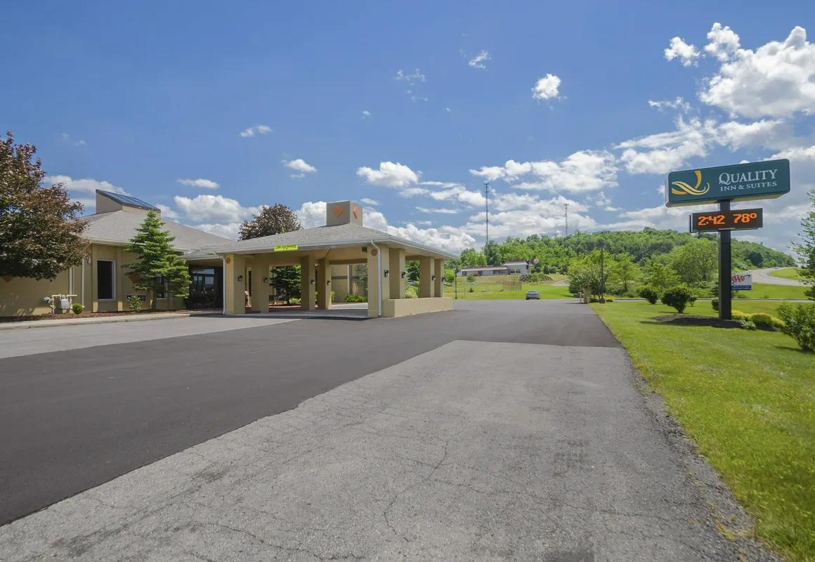 Quality Inn & Suites Frostburg - Cumberland hotel hero