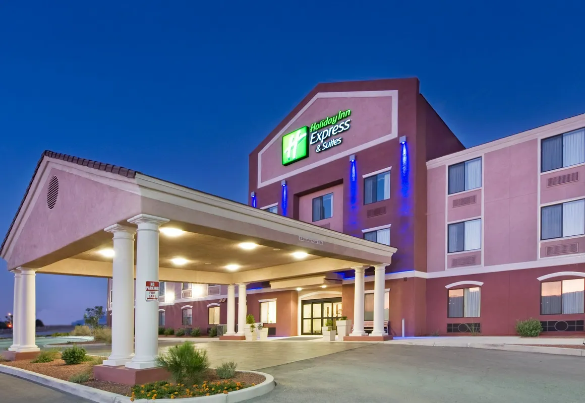 Holiday Inn Express & Suites Willcox by IHG hotel hero
