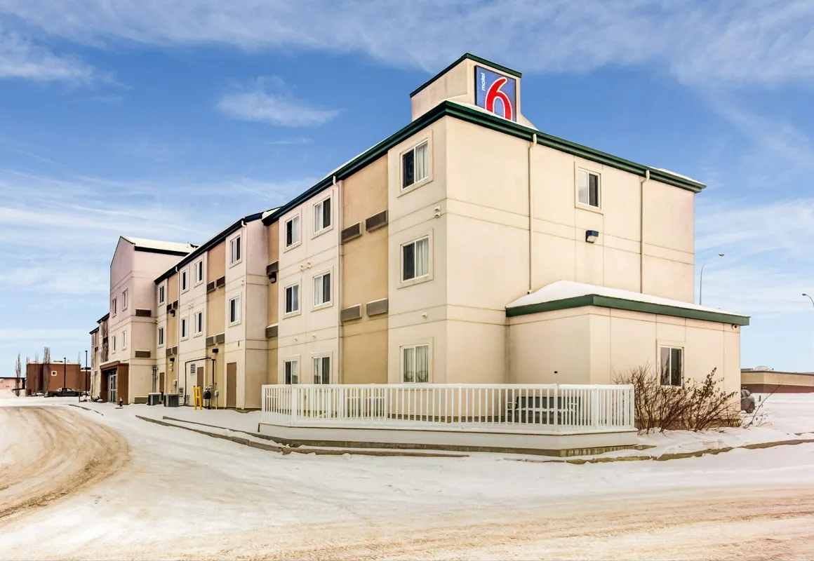 Days Inn by Wyndham Stony Plain hotel hero