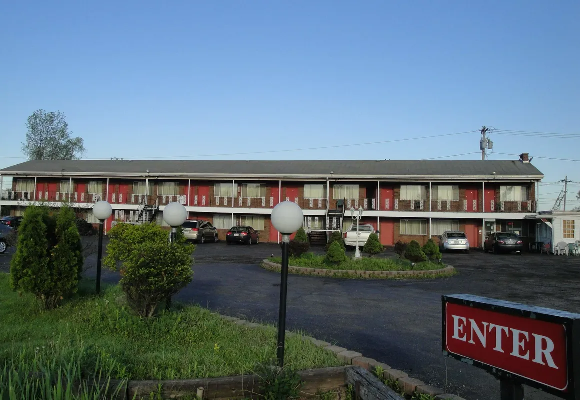 Budget Motel hotel hero