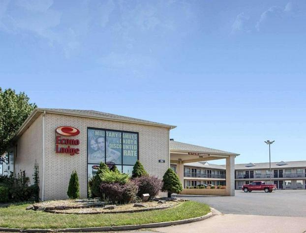 Econo Lodge St. Robert hotel detail image 1
