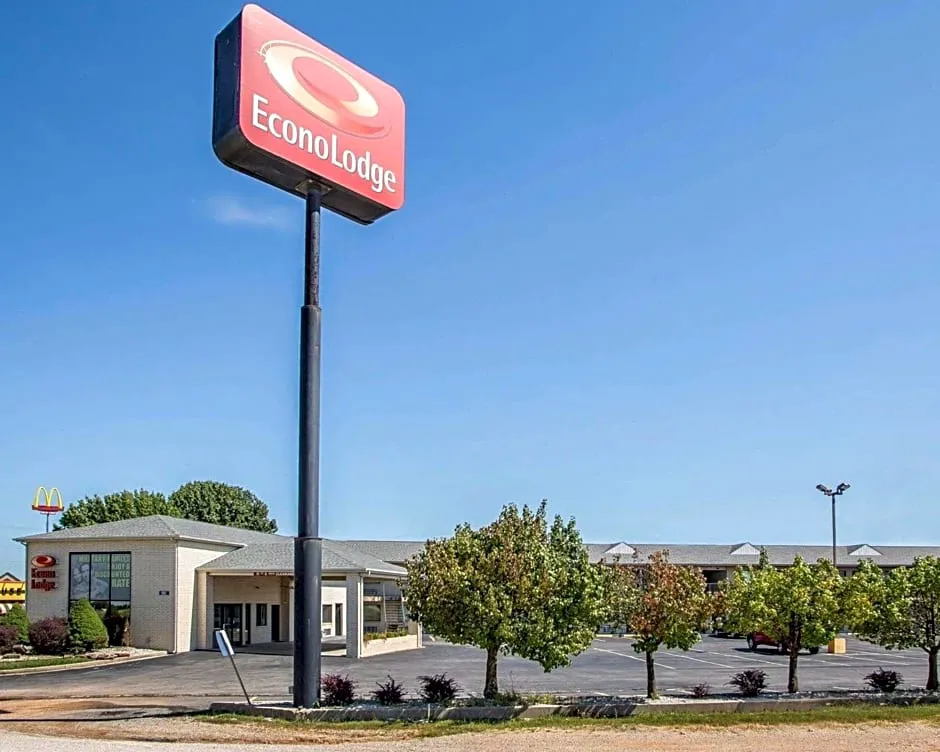 Econo Lodge St. Robert hotel hero