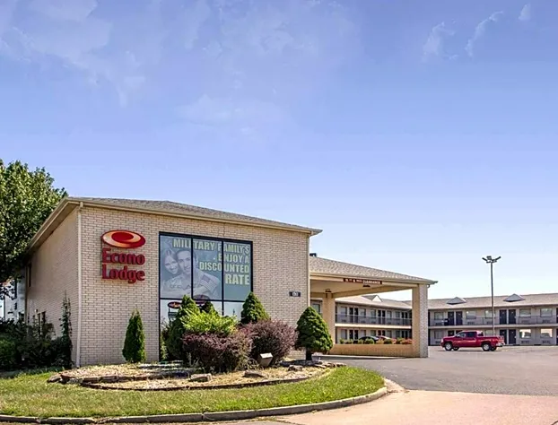 Econo Lodge St. Robert hotel detail image 1