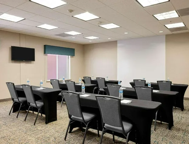 Hampton Inn & Suites Ridgecrest hotel detail image 3