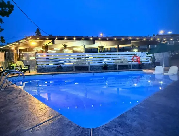 Timbers INN and Suites hotel detail image 4
