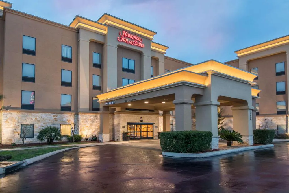 Hampton Inn & Suites Selma-San Antonio-Randolph AFB Texas hotel hero