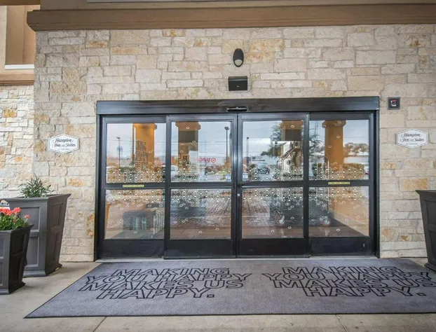 Hampton Inn & Suites Selma-San Antonio-Randolph AFB Texas hotel detail image 3