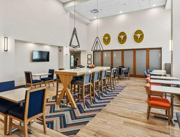 Hampton Inn & Suites Selma-San Antonio-Randolph AFB Texas hotel detail image 4