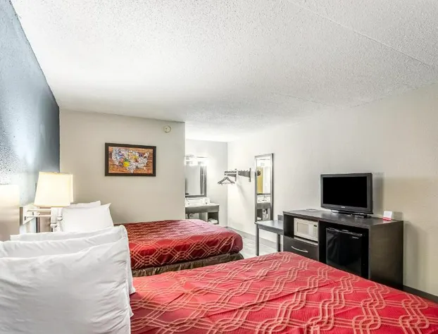 Econo Lodge Crestview South hotel detail image 3
