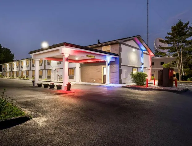 Super 8 by Wyndham Lewiston Auburn Area hotel detail image 4