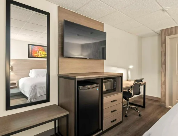 The Elmwood hotel detail image 2