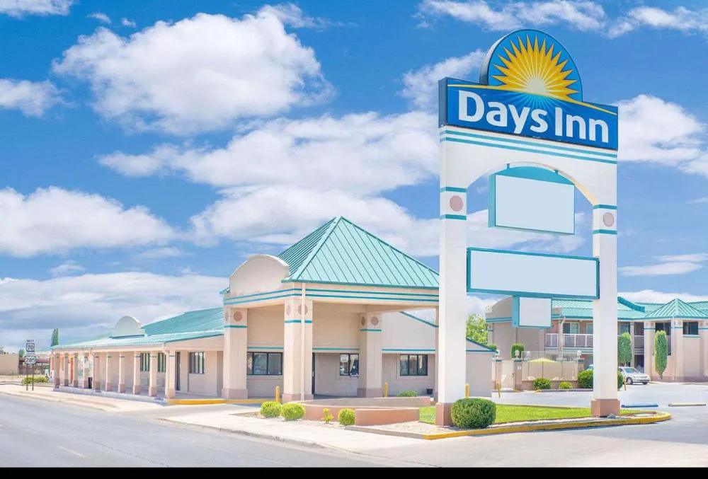 Days Inn by Wyndham Roswell hotel hero