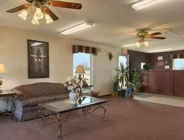 Super 8 by Wyndham Whiteville hotel detail image 3