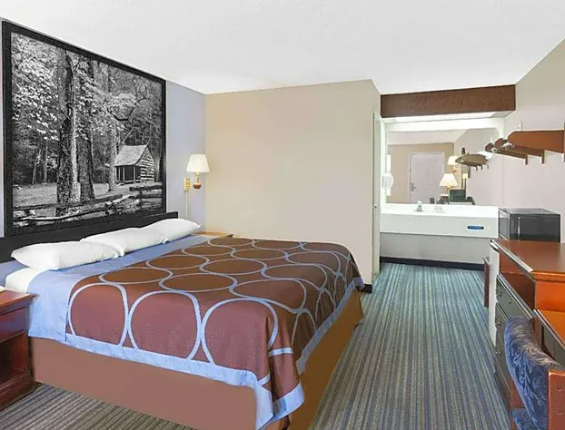 Super 8 by Wyndham Whiteville hotel detail image 3