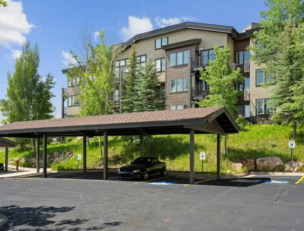 Crestview Condominiums by All Seasons Resort Lodging hotel detail image 1