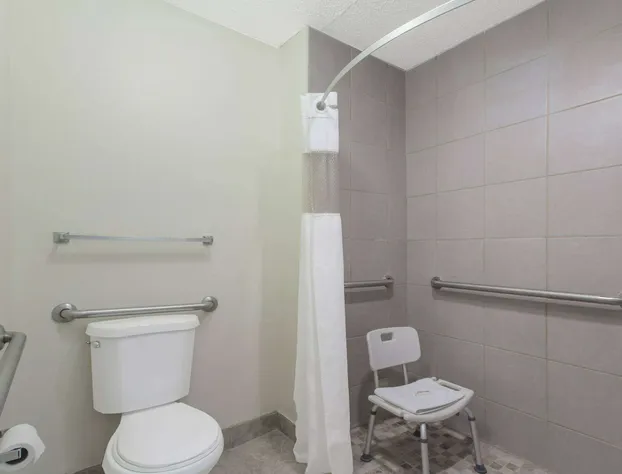 Travelodge by Wyndham Clarksville hotel detail image 3