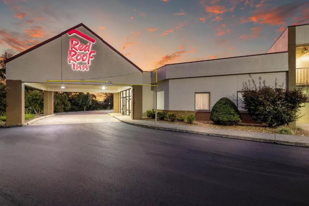 Red Roof Inn Clarksville hotel hero
